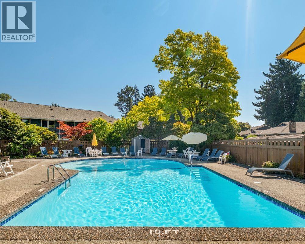 608 555 W 28TH STREET Property Photo 1