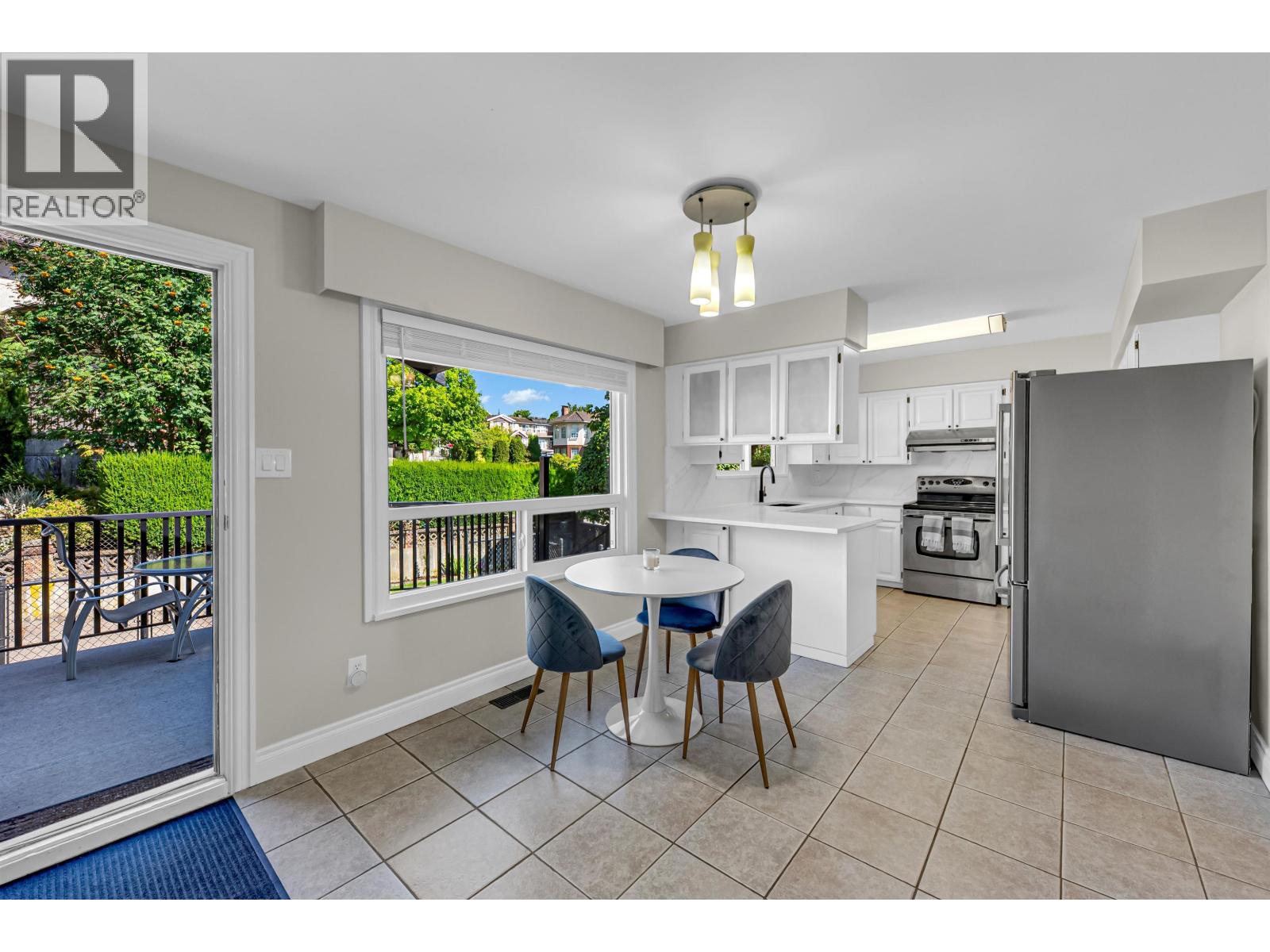 7347 Queenston Court Property Photo 10