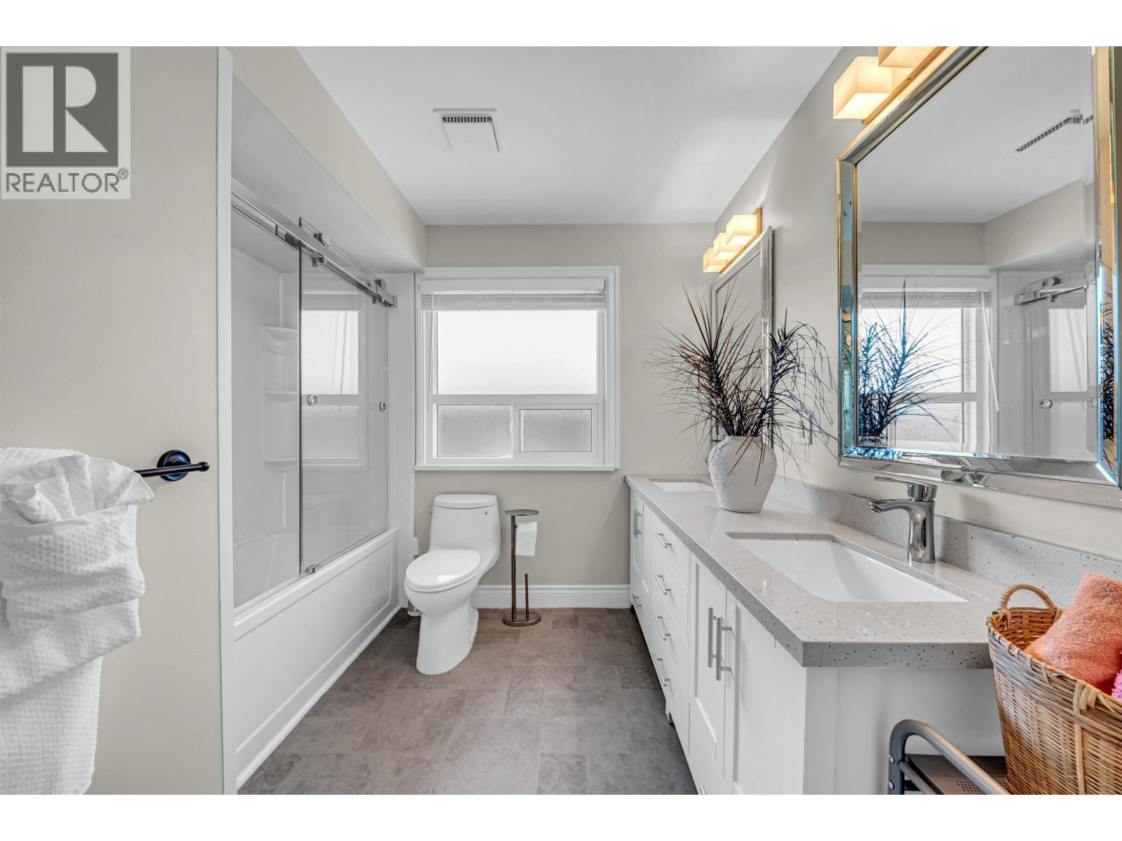 7347 Queenston Court Property Photo 19
