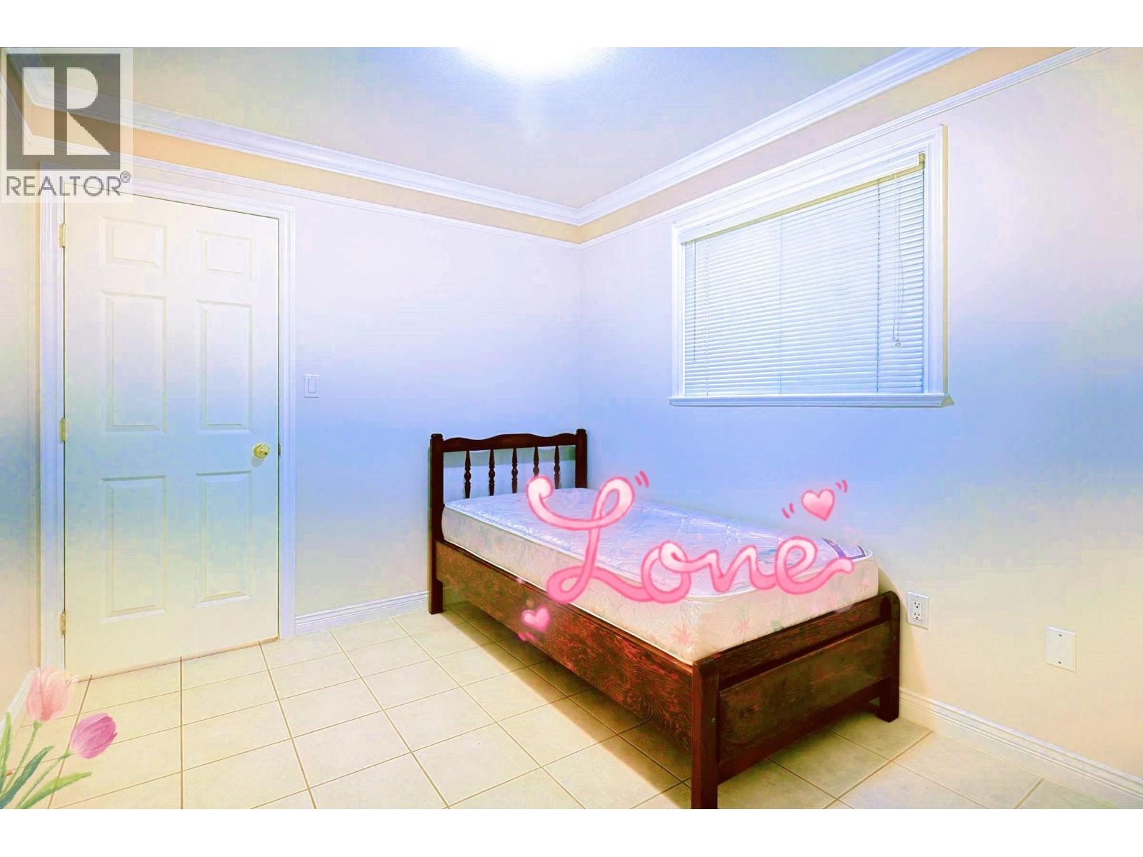 6915 Dumfries Street Property Photo 15