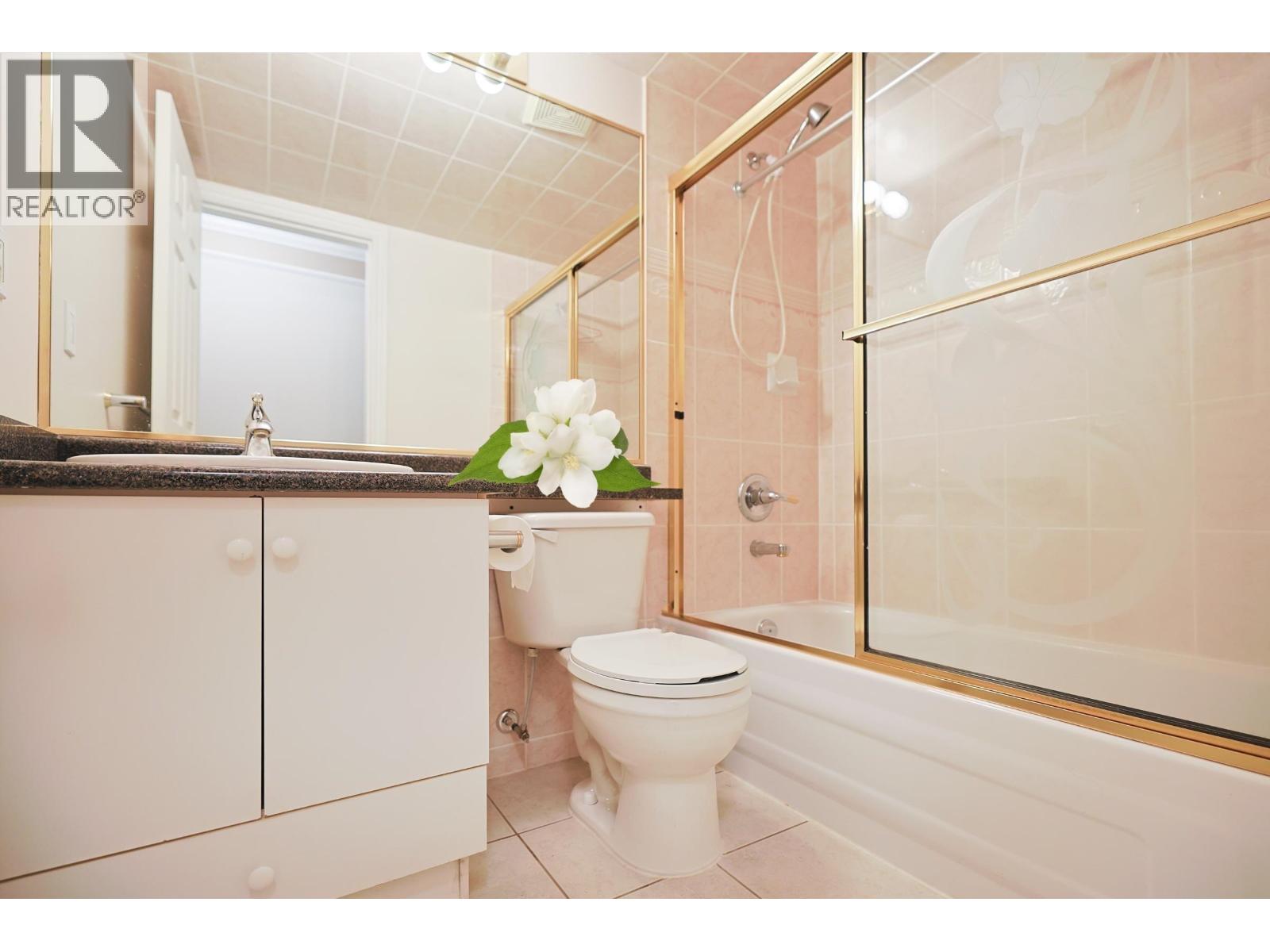 6915 Dumfries Street Property Photo 20