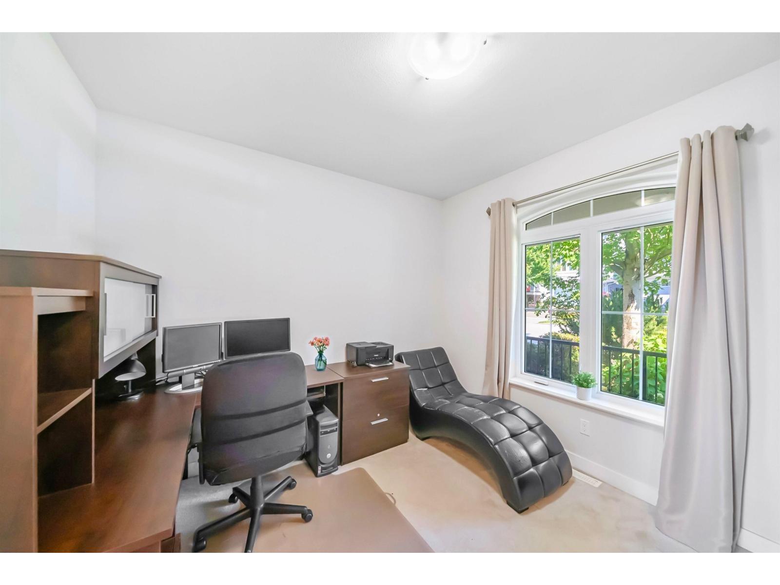 7037 178 Street Property Photo 3