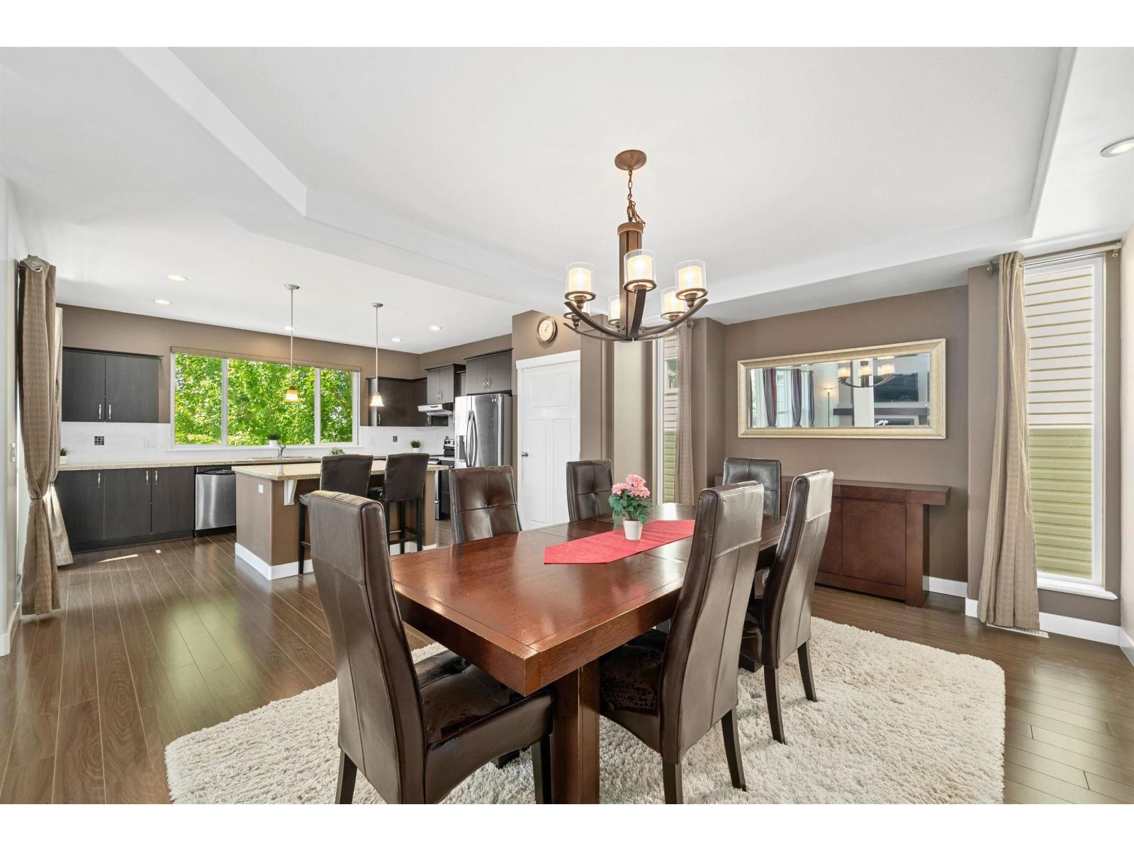 7037 178 Street Property Photo 11