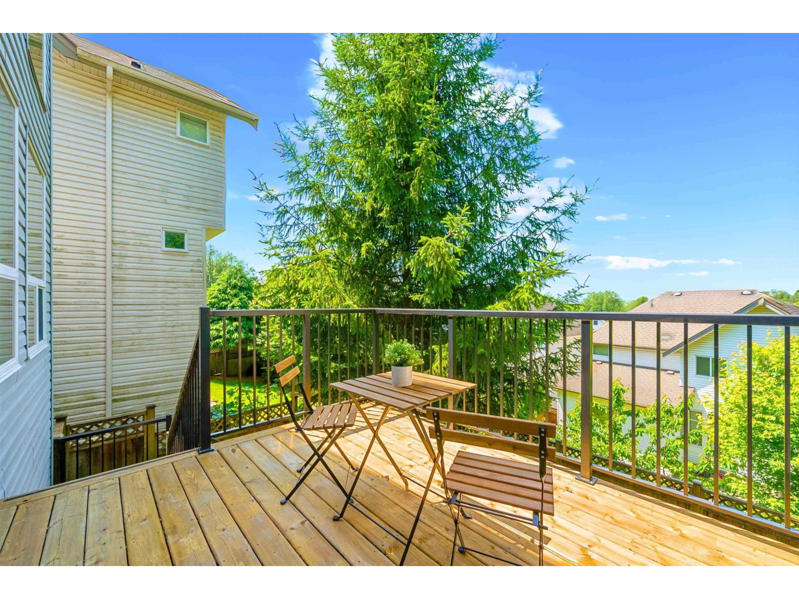 7037 178 Street Property Photo 13