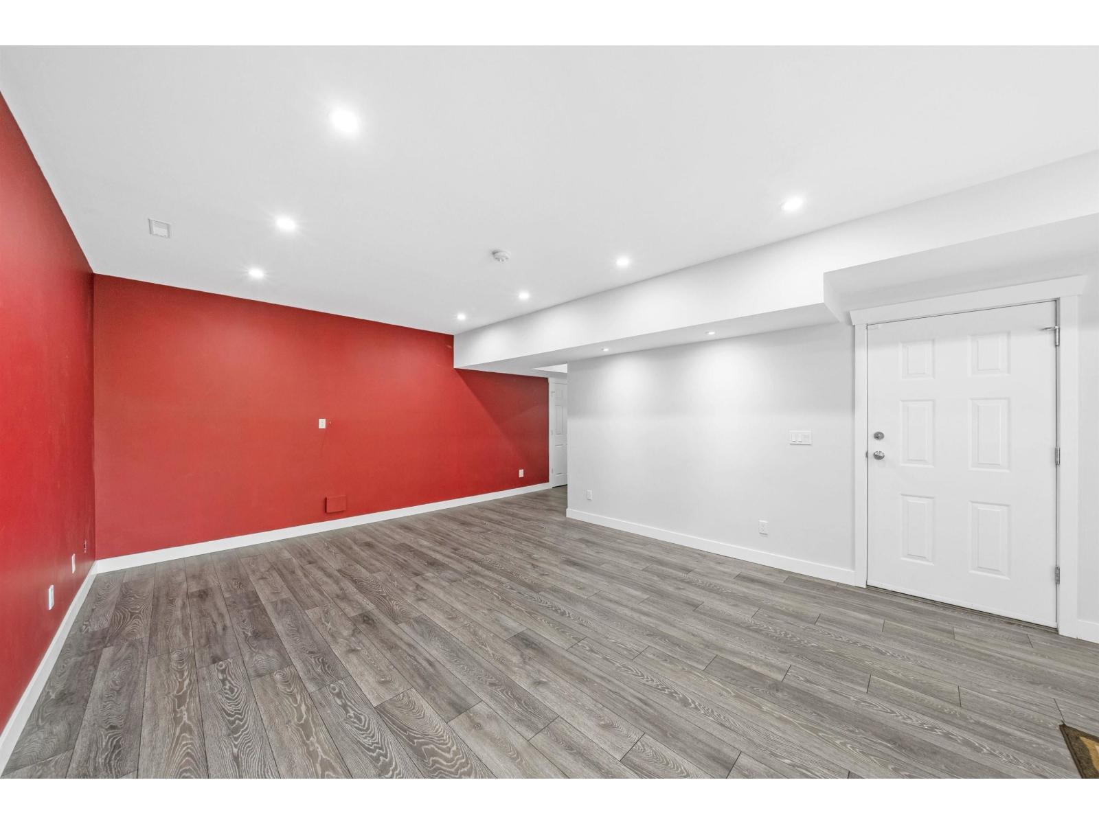 7037 178 Street Property Photo 28