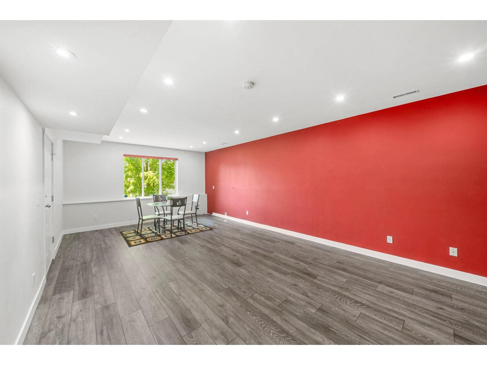 7037 178 Street Property Photo 31