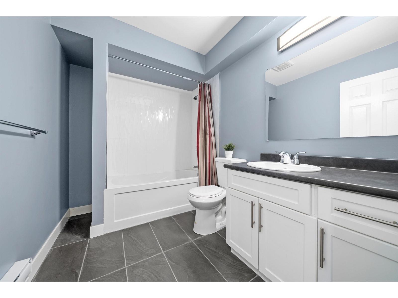 7037 178 Street Property Photo 34