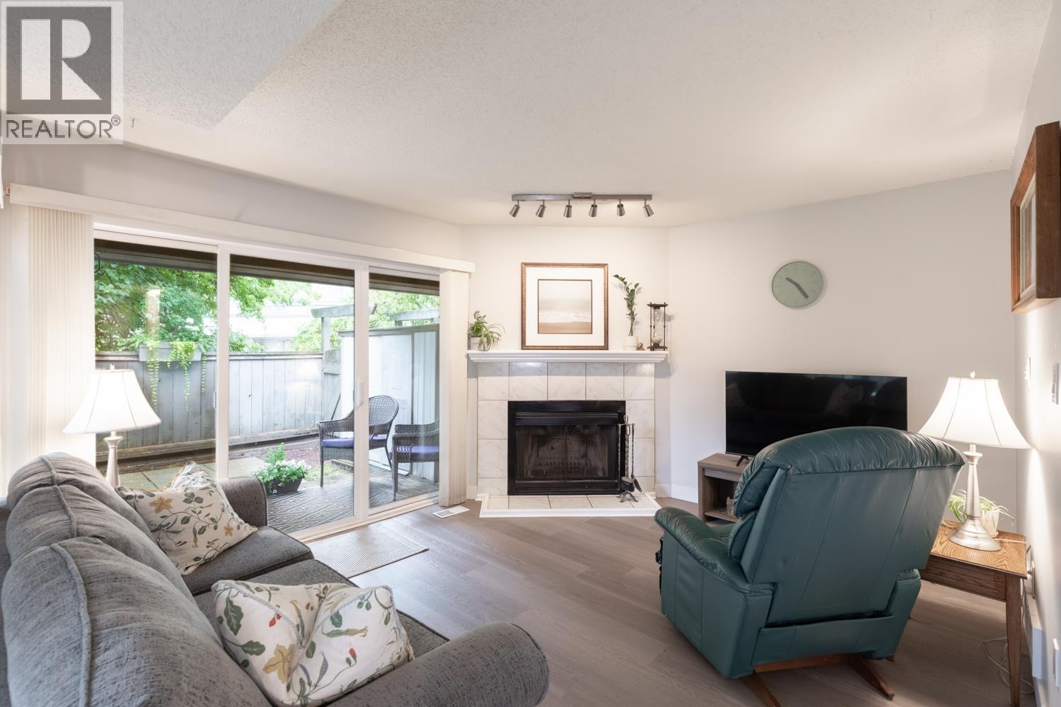 19 1174 Inlet Street Property Photo 2