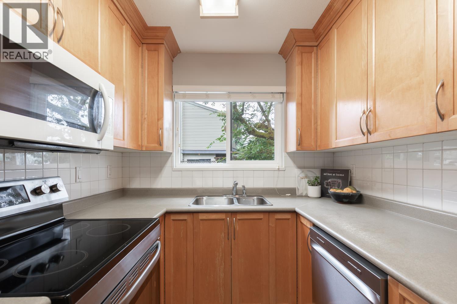 19 1174 Inlet Street Property Photo 7