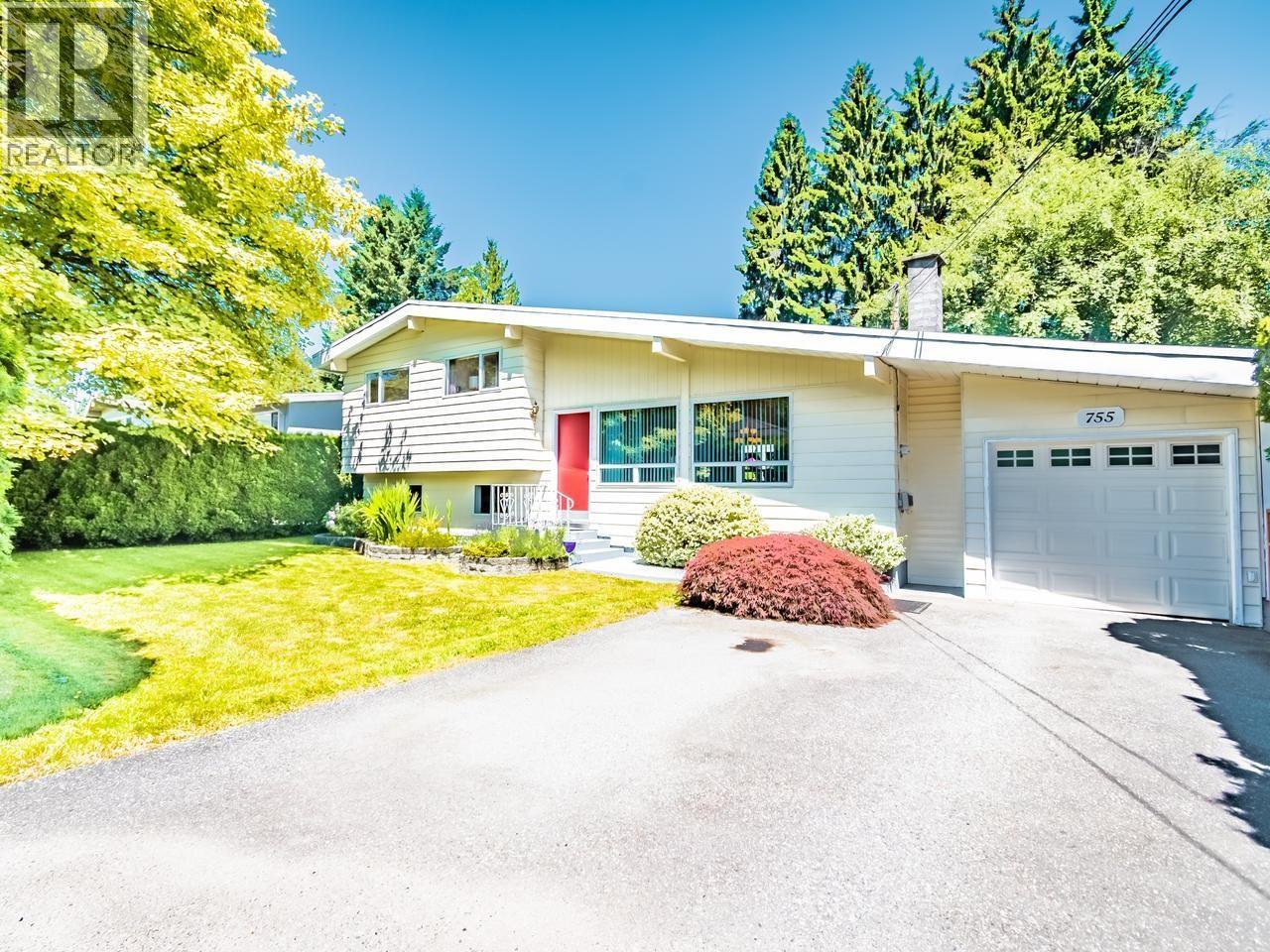 755 Egmont Avenue Property Photo 3