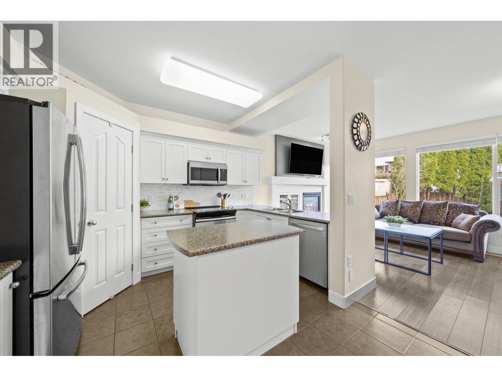 10292 242b Street Property Photo 5
