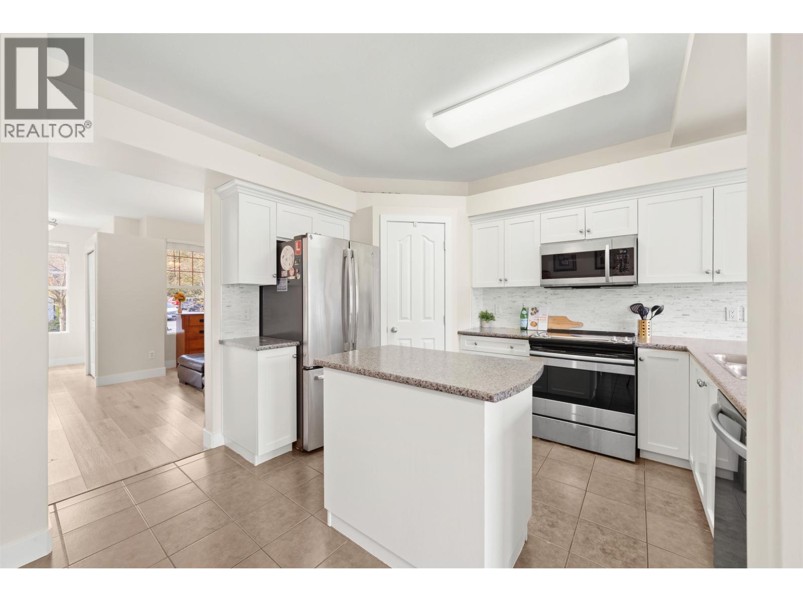 10292 242b Street Property Photo 7