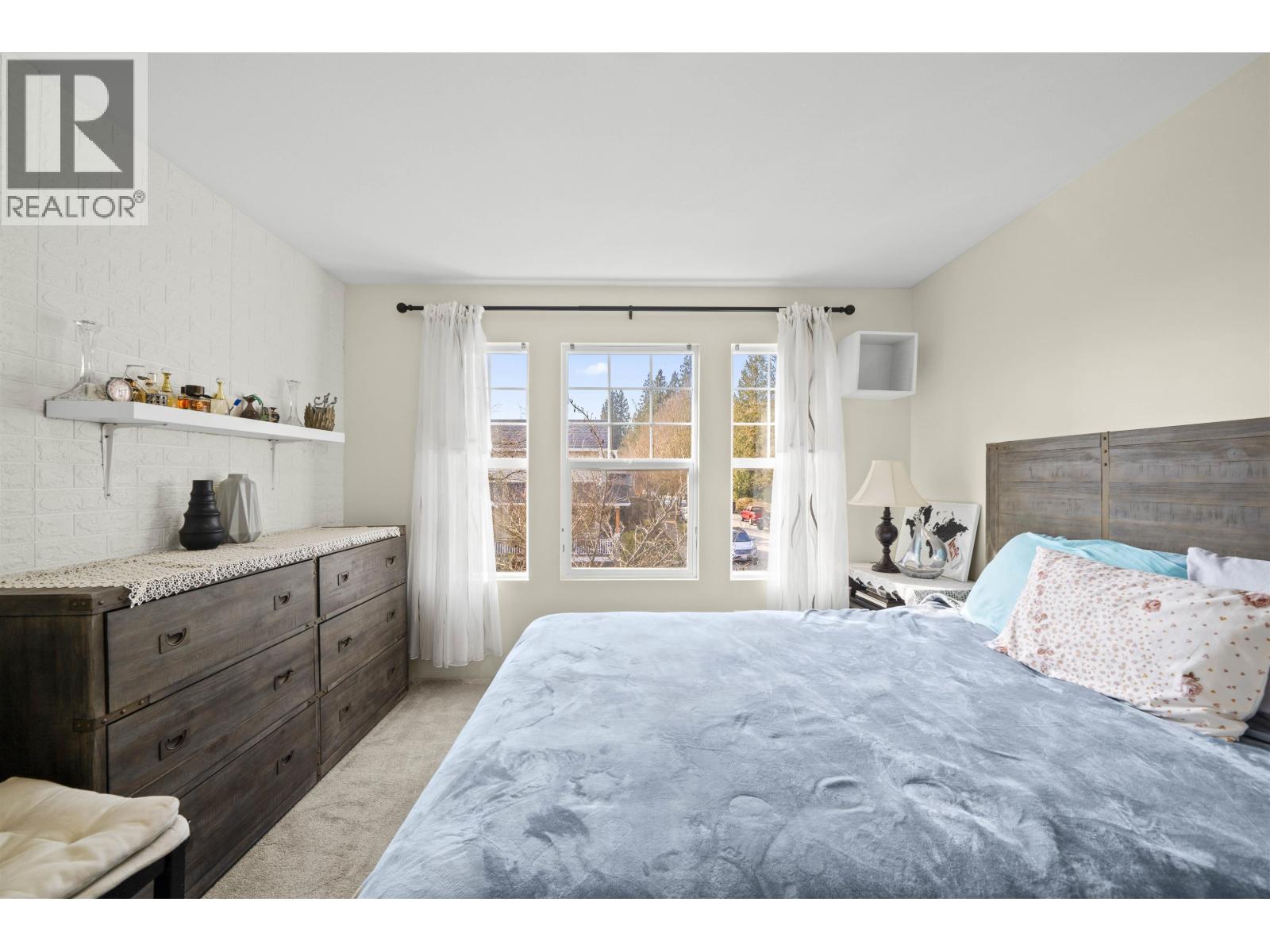 10292 242b Street Property Photo 17