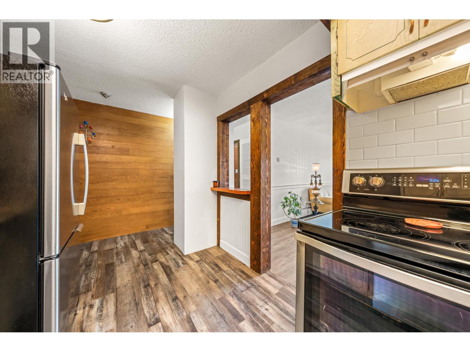 208 611 Blackford Street Property Photo 11