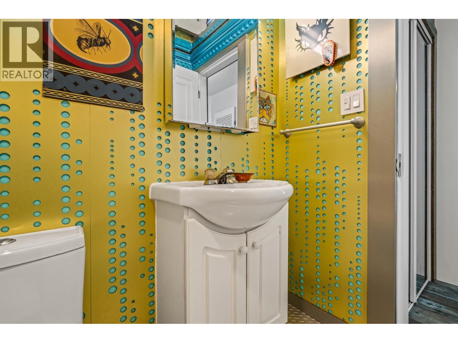 208 611 Blackford Street Property Photo 19