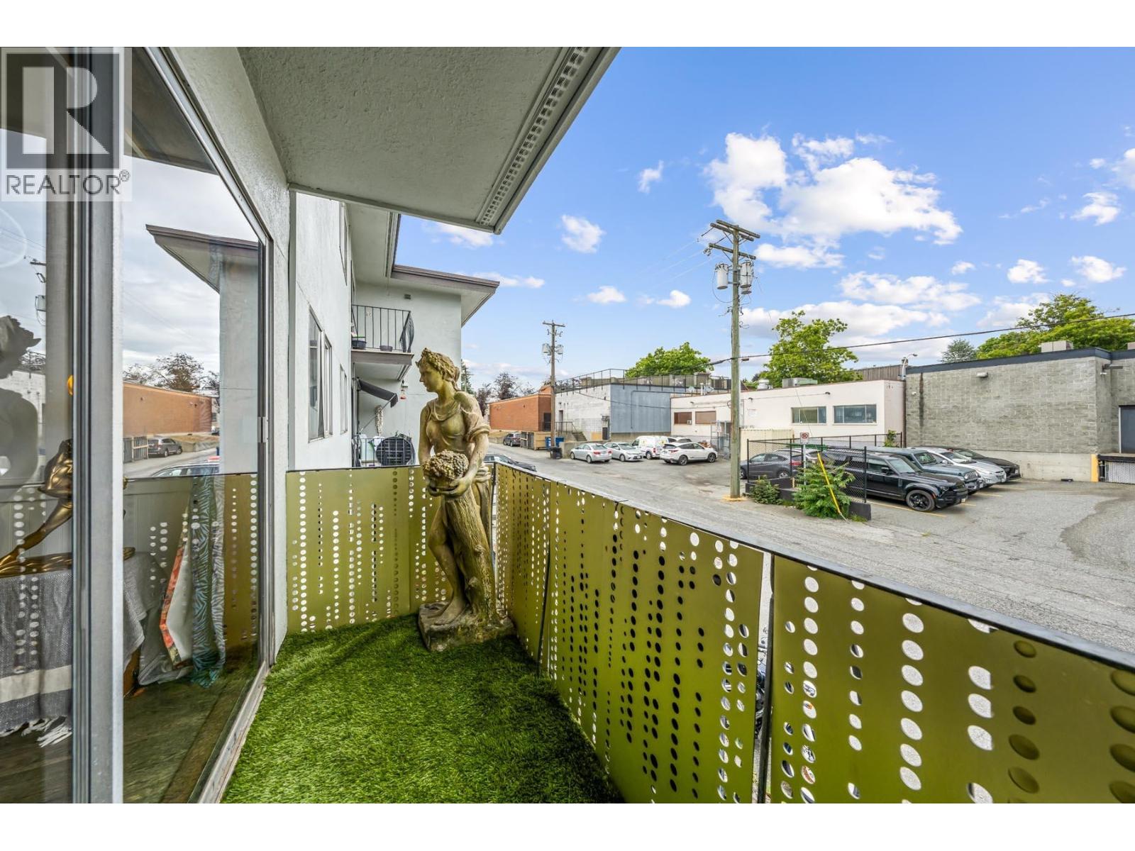 208 611 Blackford Street Property Photo 21