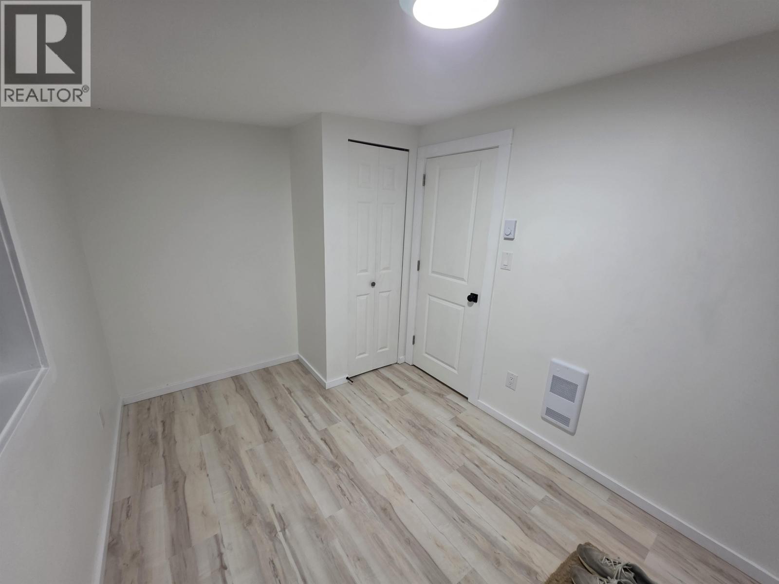 7 4625 Graham Avenue Property Photo 15