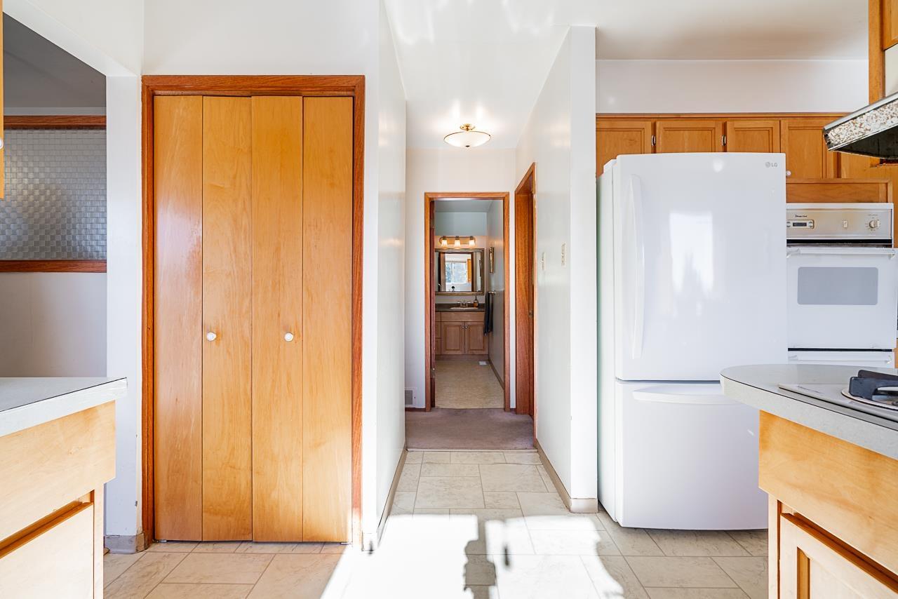 33172 Hill Avenue Property Photo 11