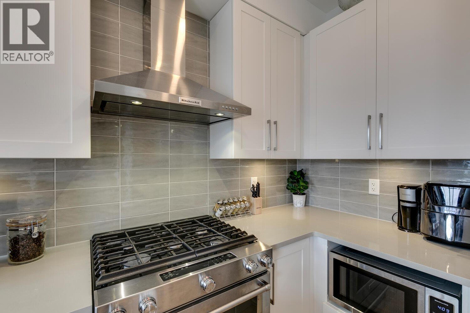 5 41365 Skyridge Place Property Photo 16