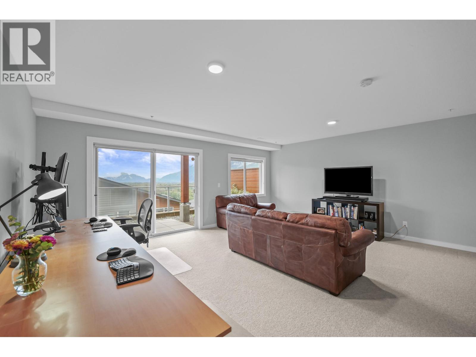 5 41365 Skyridge Place Property Photo 27