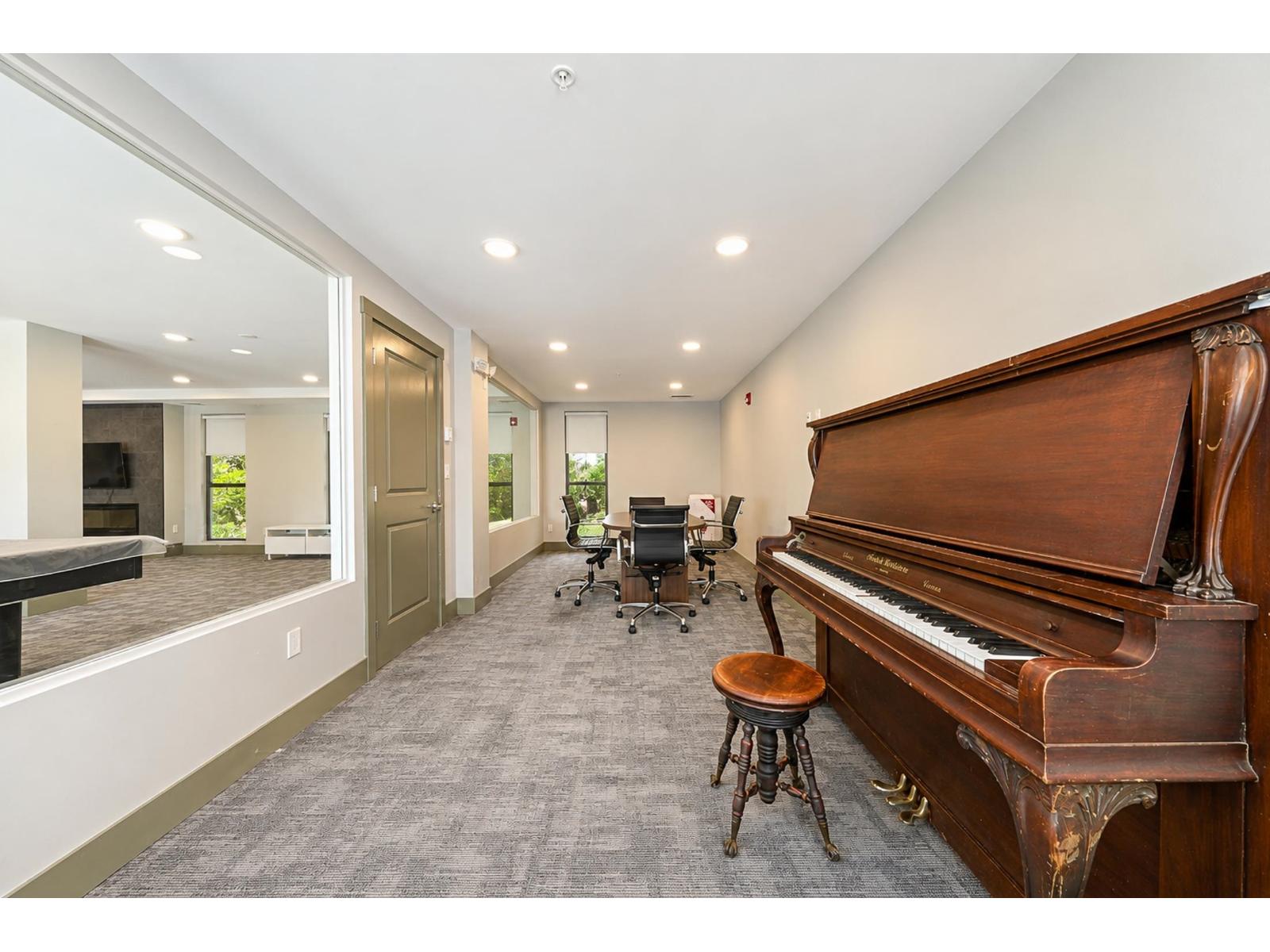 412 22136 49 Avenue Property Photo 10
