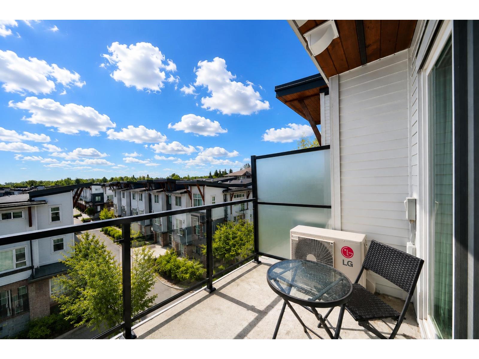 412 22136 49 Avenue Property Photo 20
