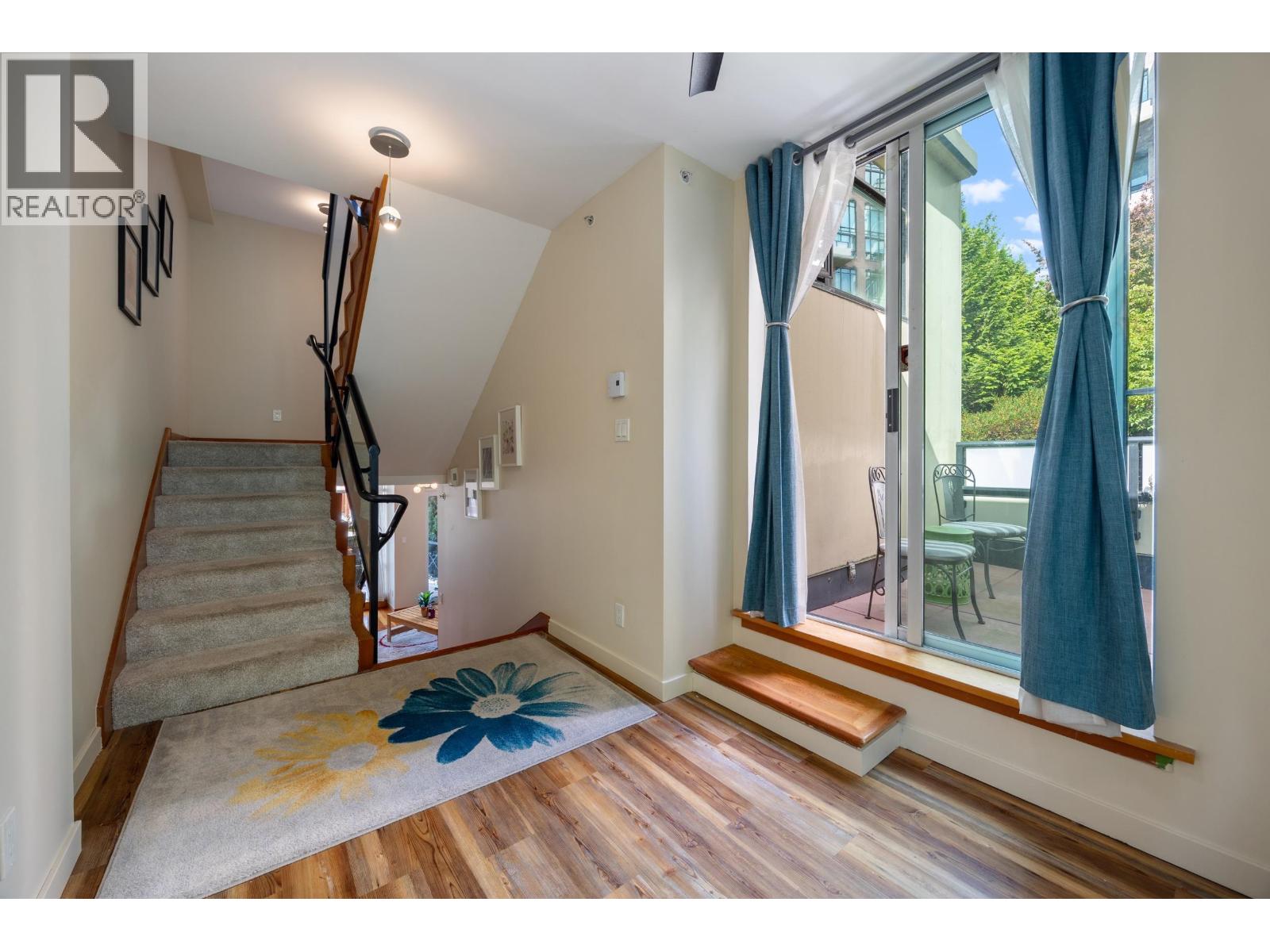 114 8 Renaissance Square Property Photo 14