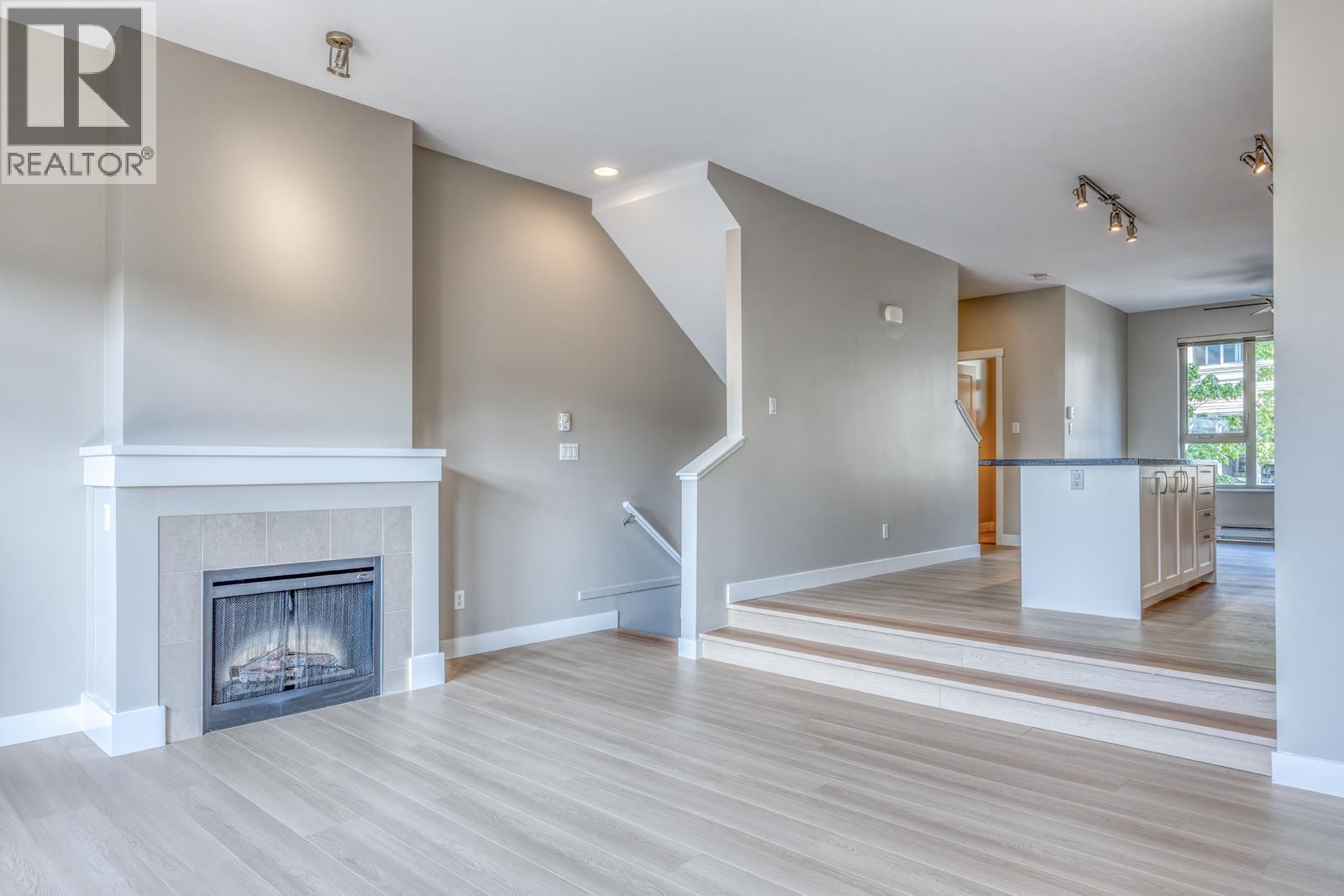 187 3105 Dayanee Springs Boulevard Property Photo 3