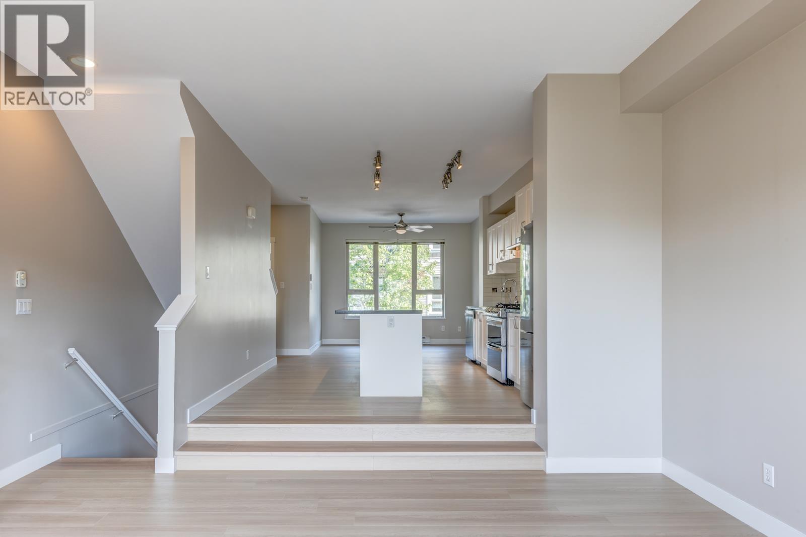 187 3105 Dayanee Springs Boulevard Property Photo 4