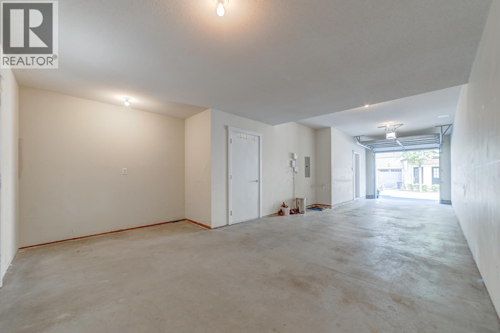 187 3105 Dayanee Springs Boulevard Property Photo 18