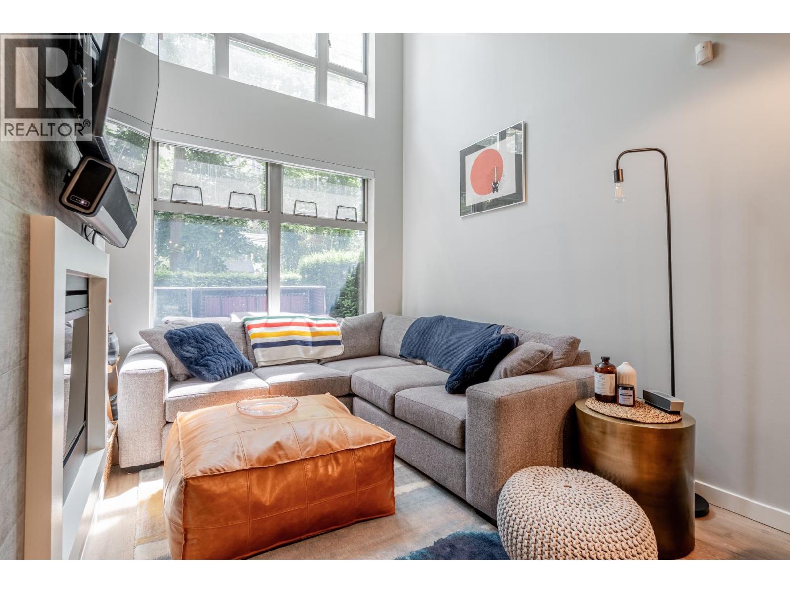 1227 Richards Street Property Photo 2