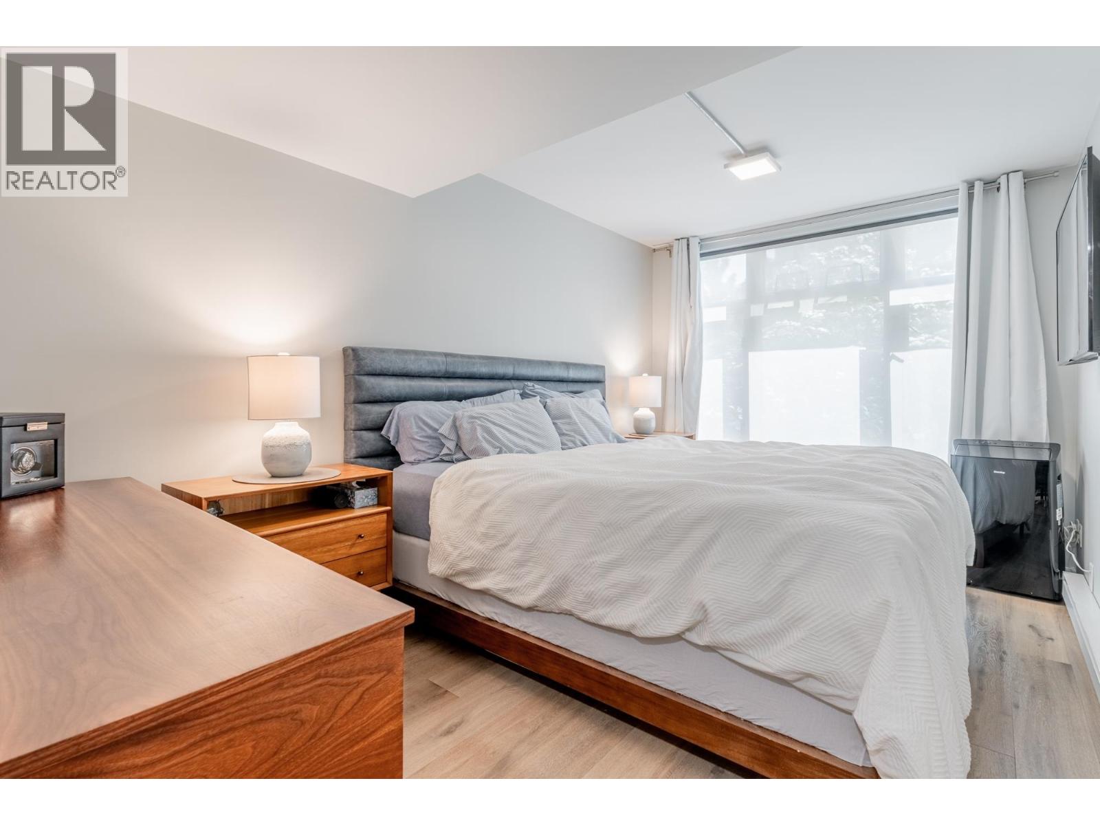 1227 Richards Street Property Photo 16