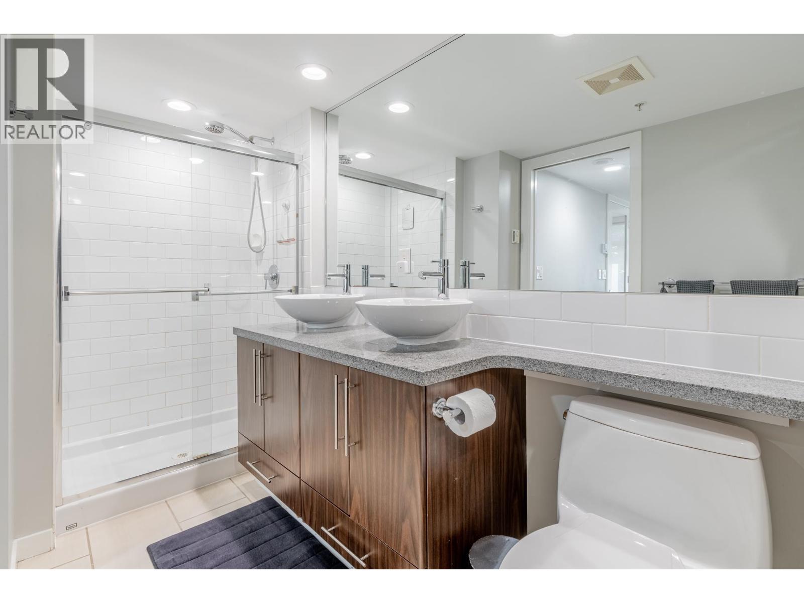 1227 Richards Street Property Photo 19