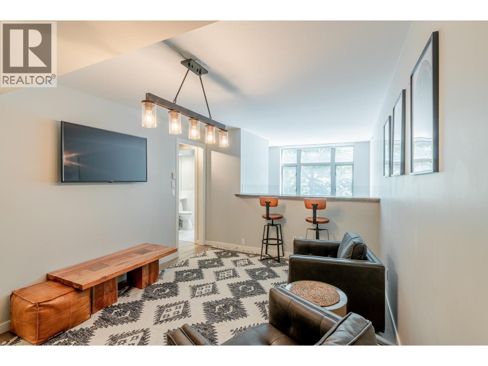 1227 Richards Street Property Photo 23
