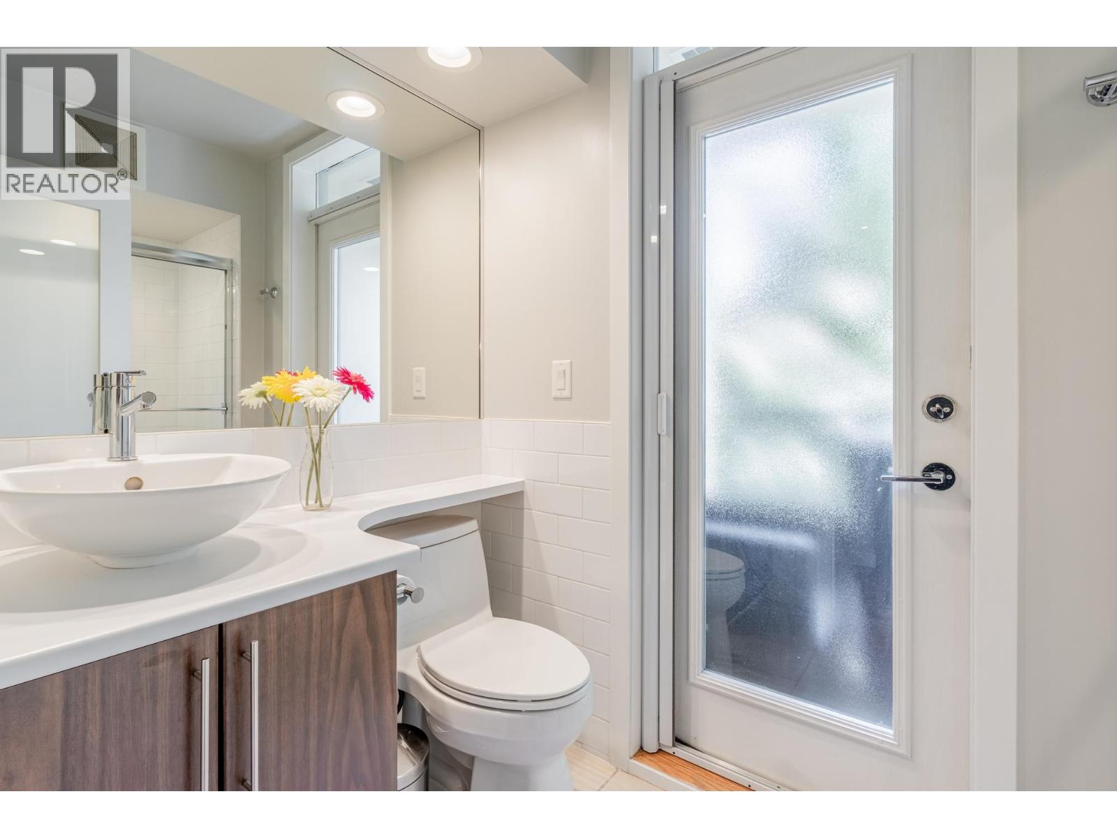 1227 Richards Street Property Photo 25
