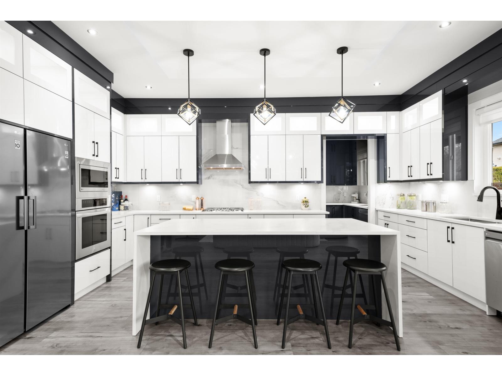 16117 108 Avenue Property Photo 8