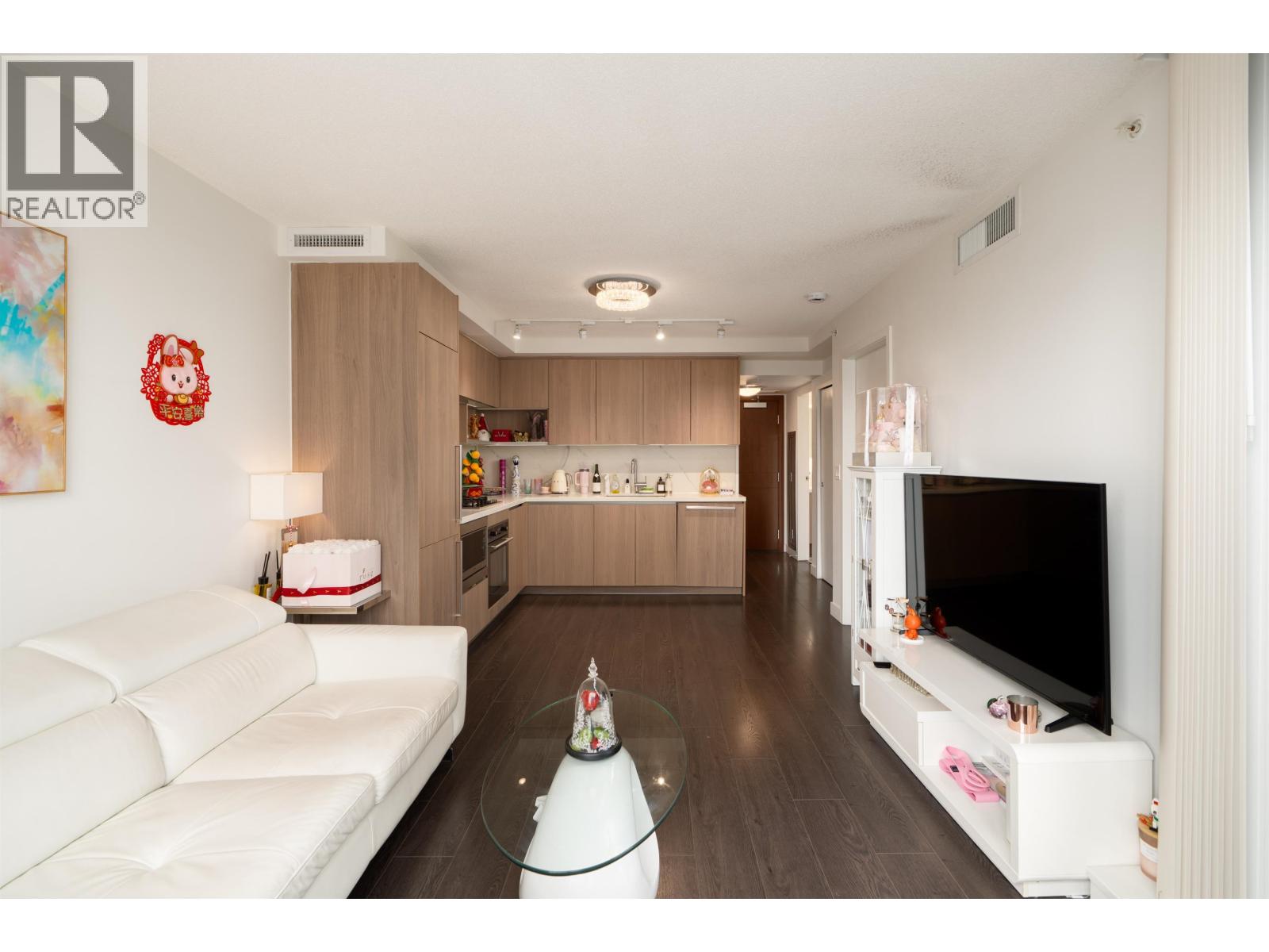 1602 8833 Hazelbridge Way Property Photo 6