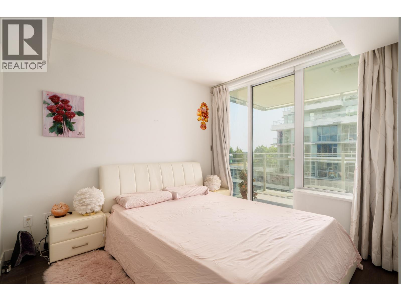 1602 8833 Hazelbridge Way Property Photo 11