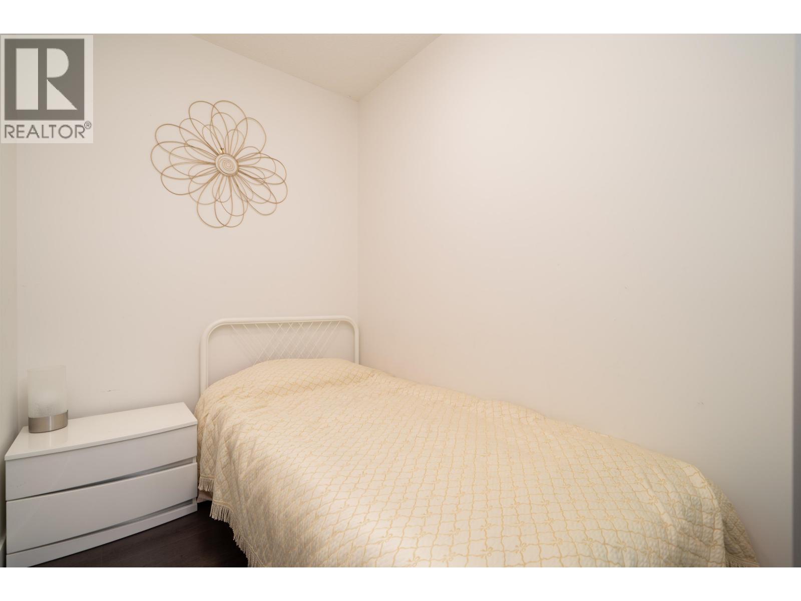 1602 8833 Hazelbridge Way Property Photo 14