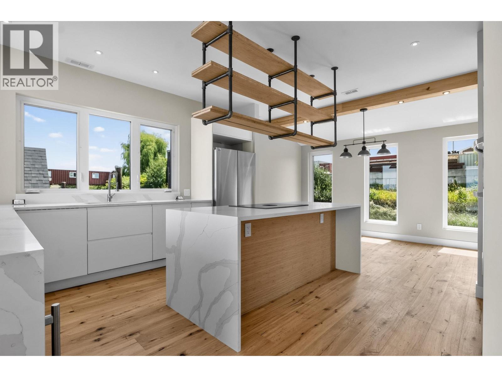 10 3871 W River Road Property Photo 15