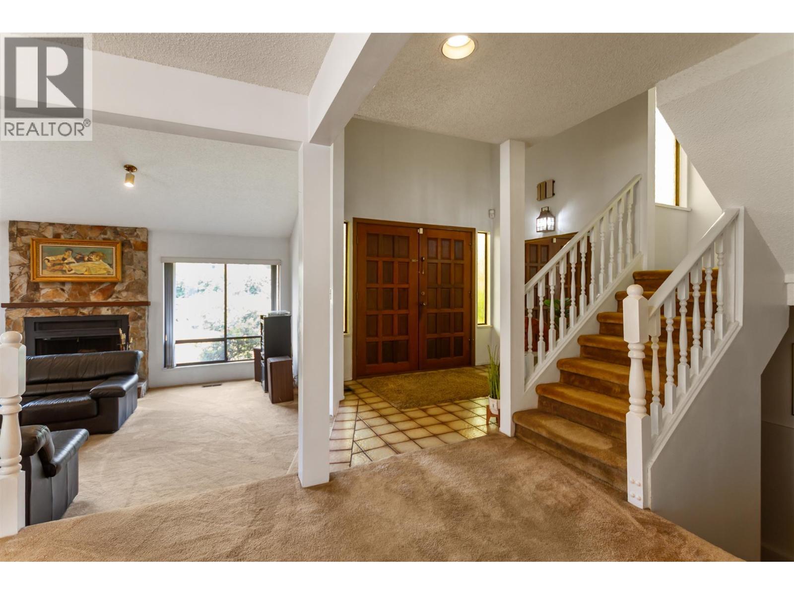 1632 Nanaimo Street Property Photo 4