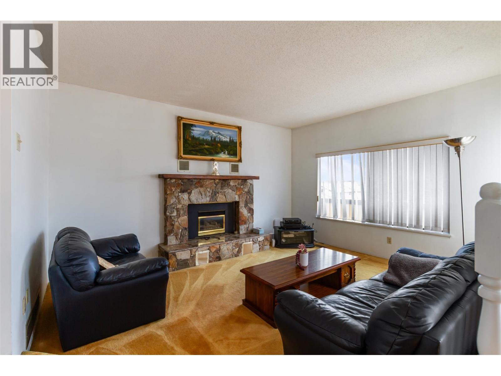 1632 Nanaimo Street Property Photo 9