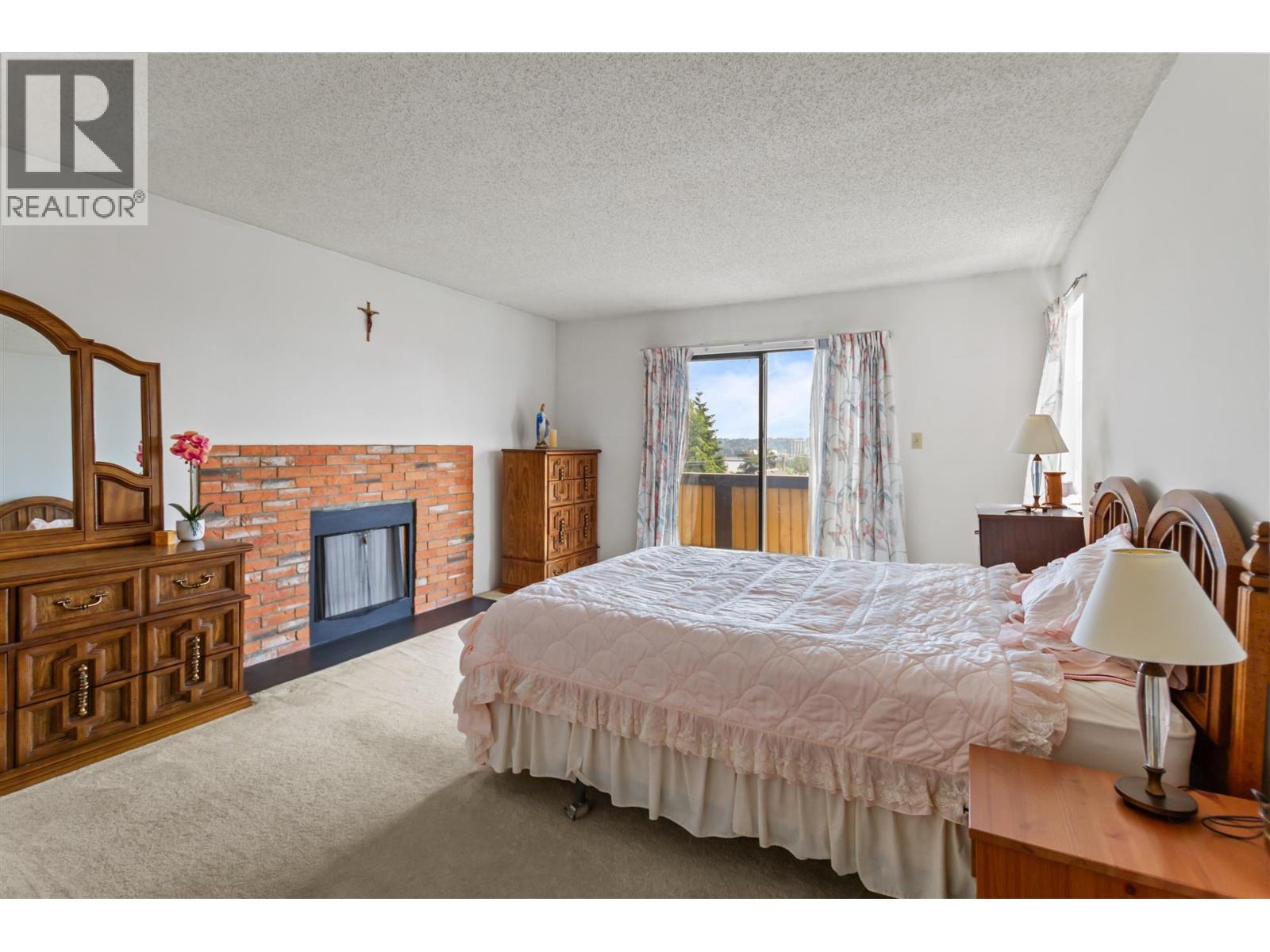 1632 Nanaimo Street Property Photo 11