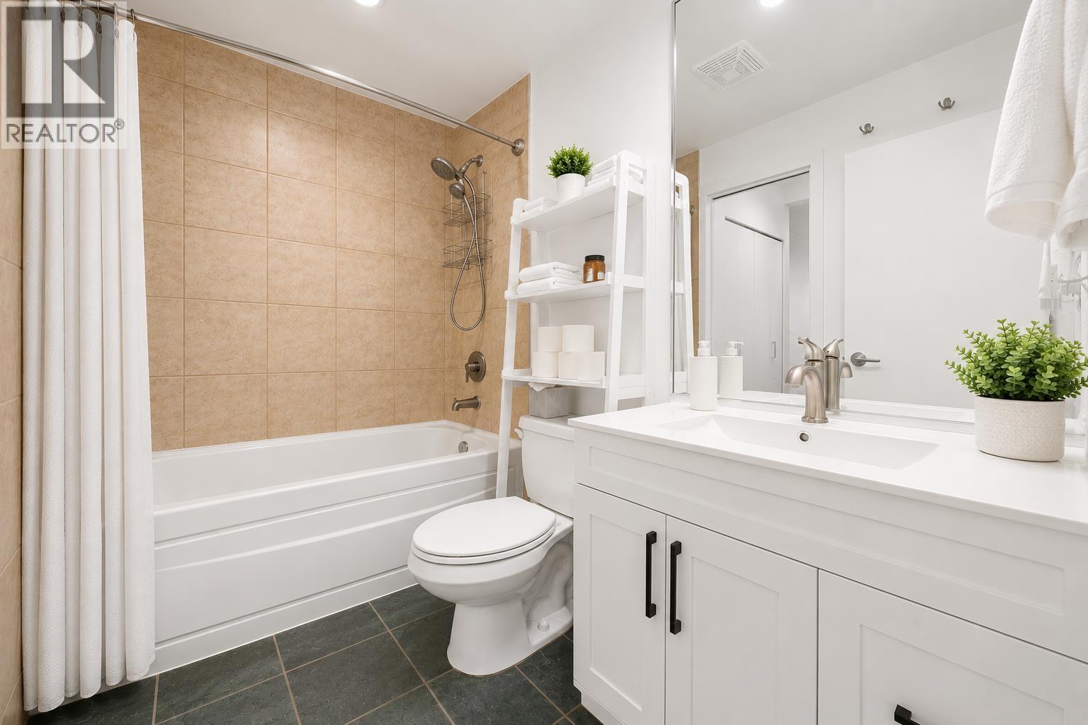 317 530 Raven Woods Drive Property Photo 8