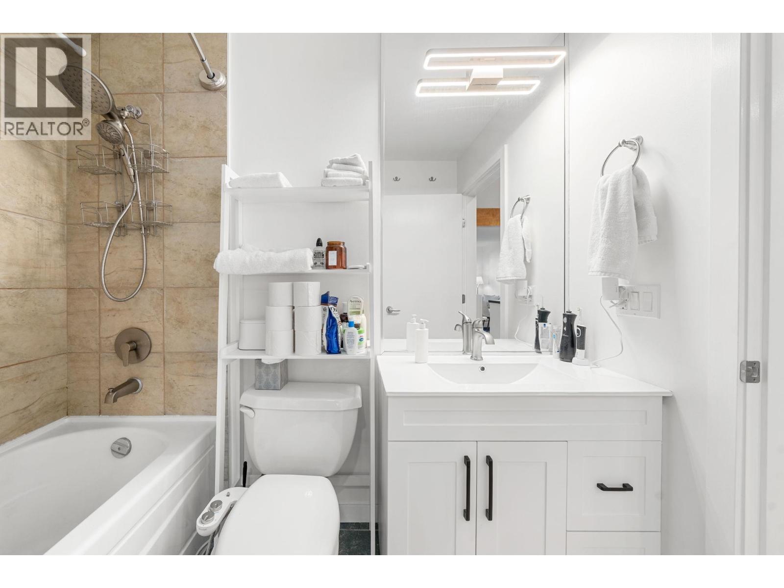 317 530 Raven Woods Drive Property Photo 12