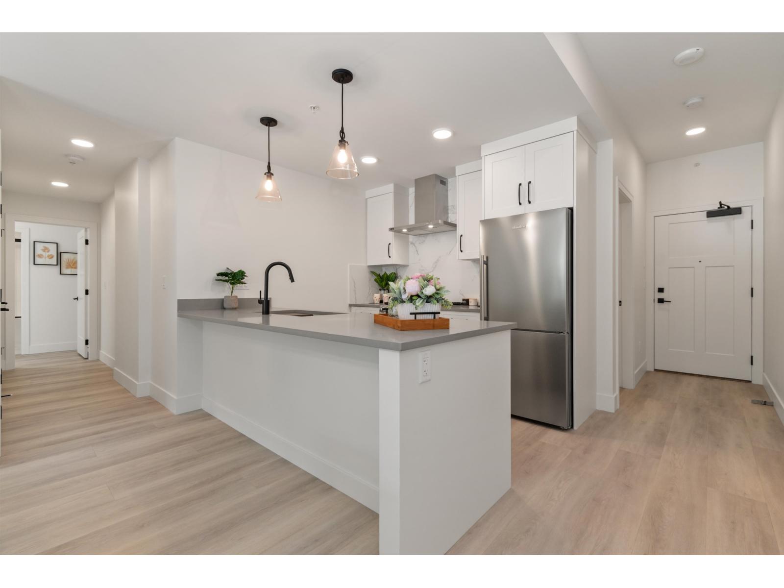 120 Esplanade Avenue #609 Property Photo 18