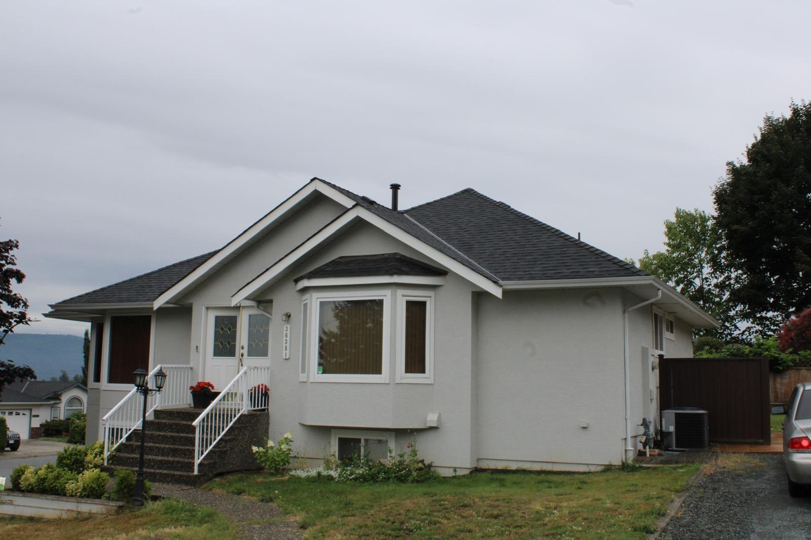 36381 Country Place Property Photo 2