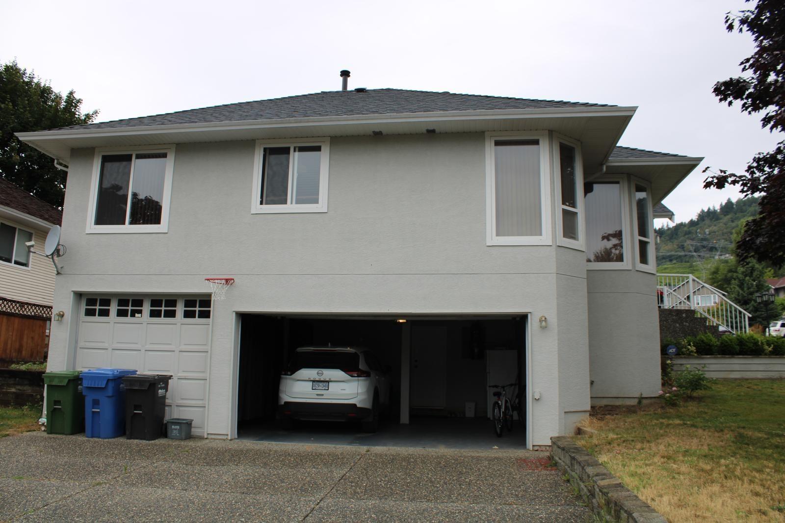 36381 Country Place Property Photo 3