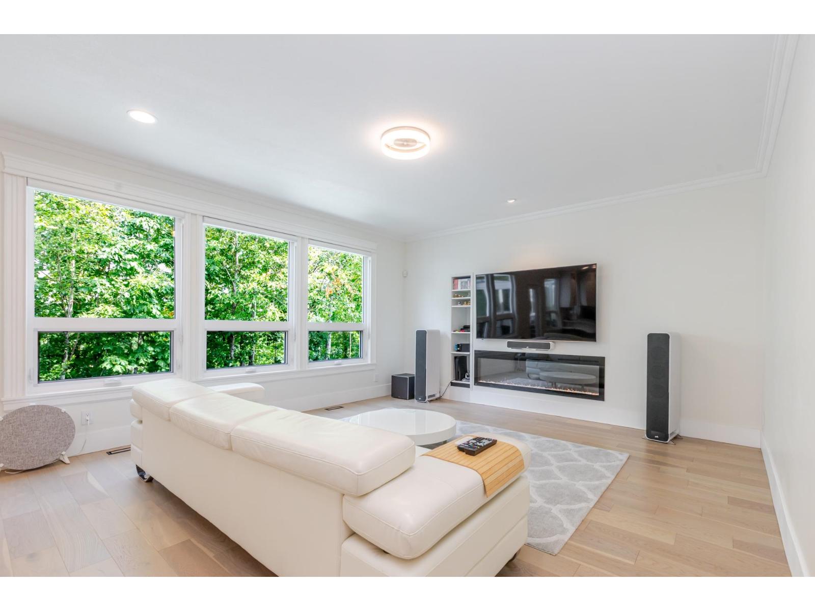 11038 168 Street Property Photo 15