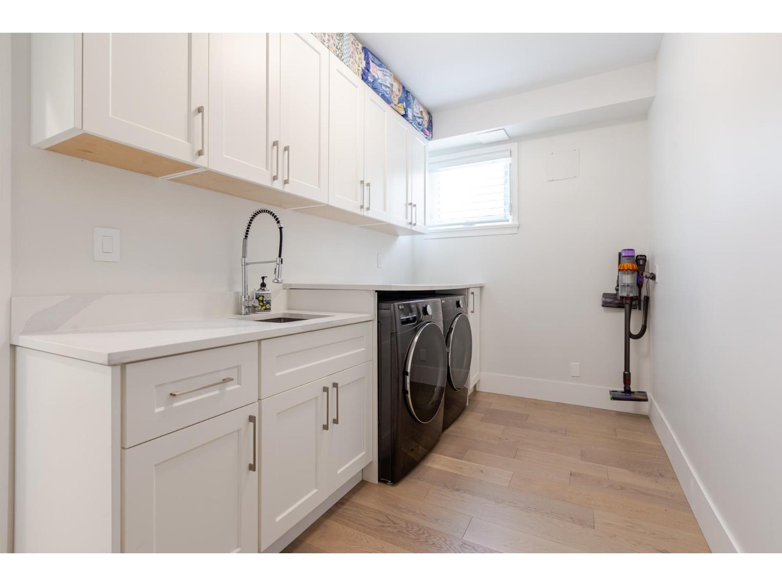 11038 168 Street Property Photo 18